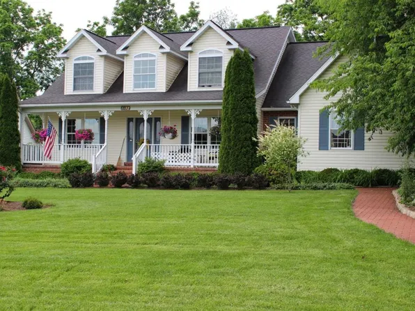 1782 Cambridge Dr, State College, PA 16803