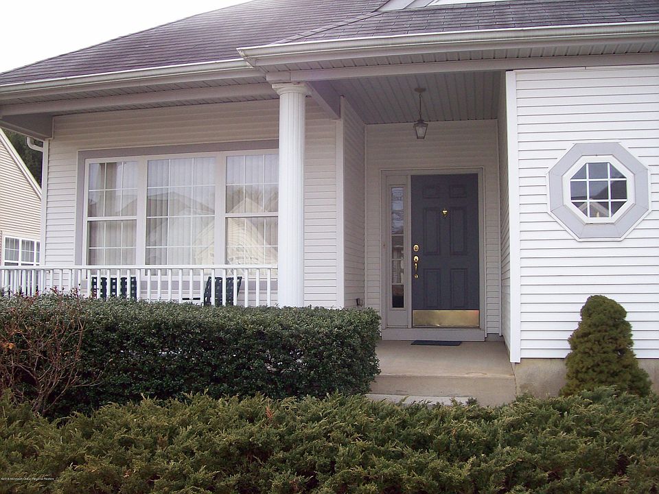 1st image of 18 Belvedere Drive S