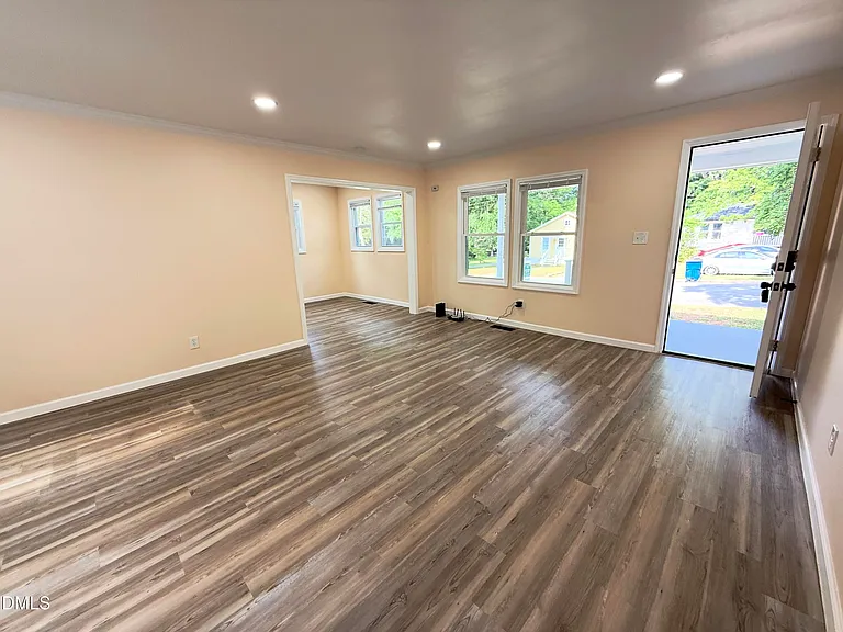 417 North St — Photo 11