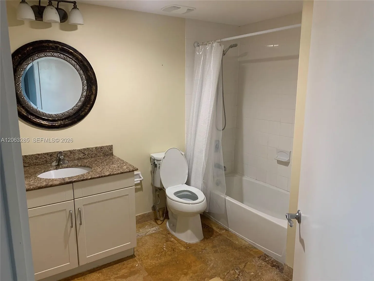 Downtown Dadeland Condo N — Photo 4
