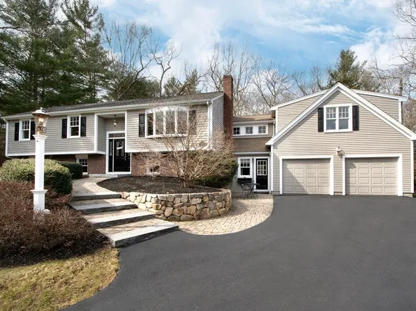 63 Masthead Dr, Norwell, MA 02061