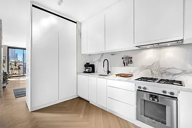 Rented by R New York