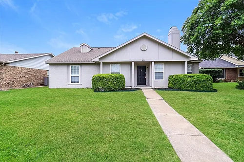 4204 Ireland Dr Photo 1