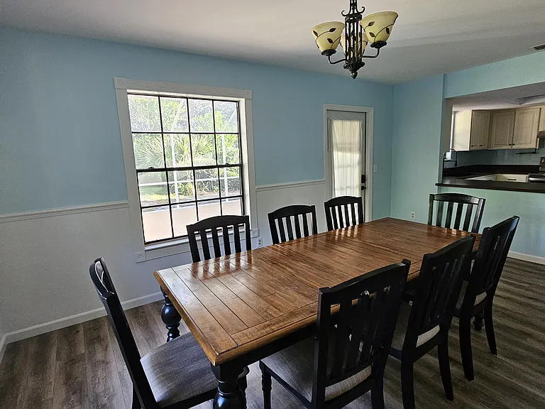 Dining room overlooking the screened room.