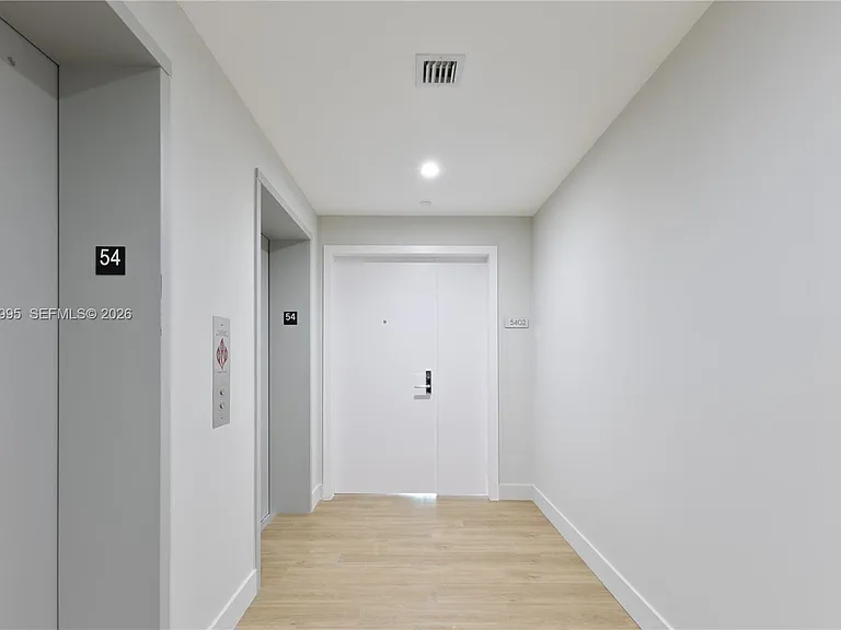 700 NE 24th St #5402 — Photo 6
