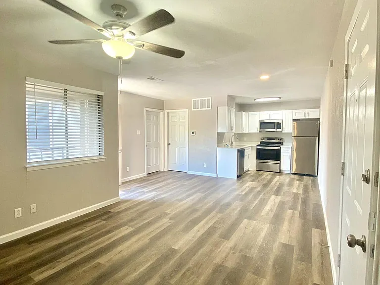 Athens Townhomes — Photo 46