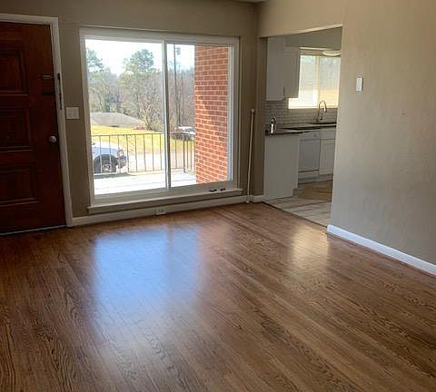 5th image of 307 Wygoda Cir