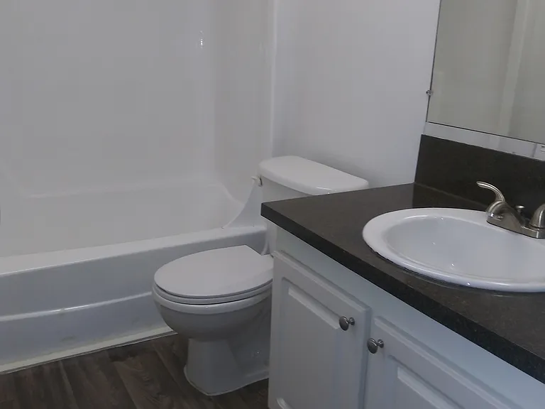 Oak Ridge Apartments — Photo 40