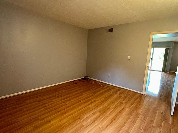 4th image of 32833 Fargo St #46