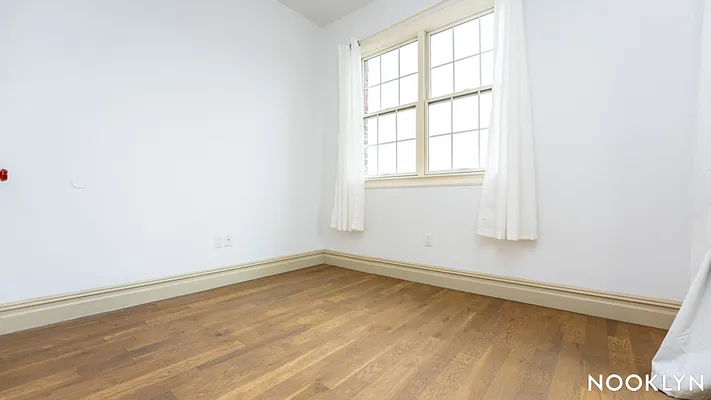 Rented by Nooklyn NYC LLC | media 7