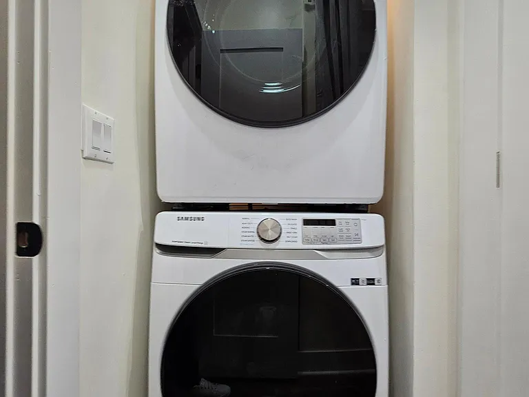 2203 Catharine St #1 — Photo 28