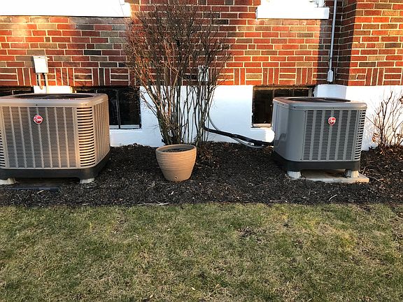 4th image of 1048 Halliahurst Ave