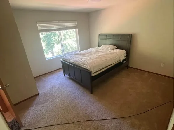 1362 Burnside Pl, Dupont, WA 98327