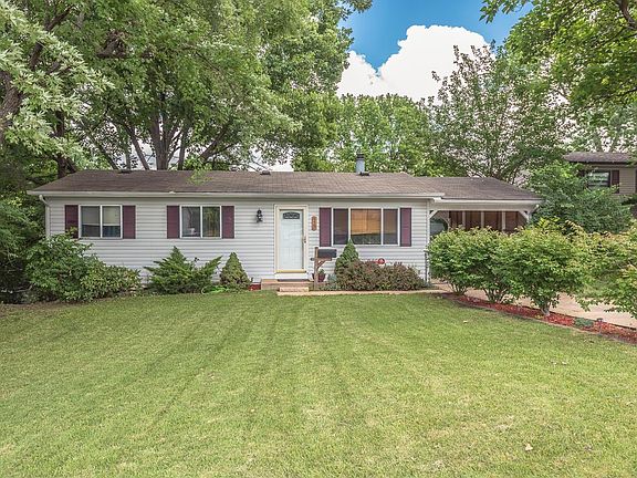 2nd image of 75 Ville Teresa Ct