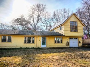 26 Radcliffe Rd, Beverly, MA 01915