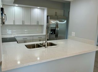 700 SW 128th Ave APT 104C, Pembroke Pines, FL 33027