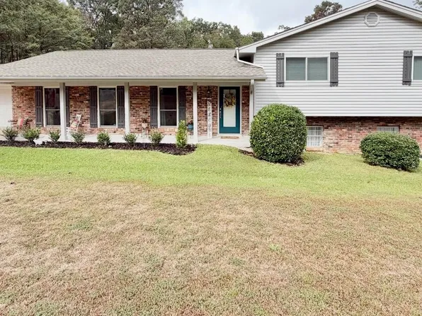 2263 Ridge Rd, Columbus, MS 39705