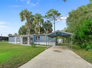 8587 W Dixieland St, Homosassa, FL 34448