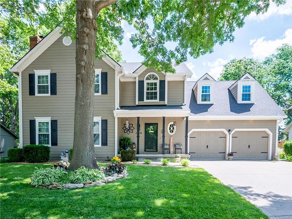 1st image of 2208 SW Fleming Dr