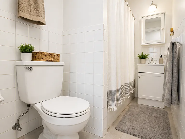 522 E 11th St #20 — Photo 4