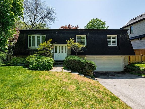 2nd image of 2198 Devon Rd