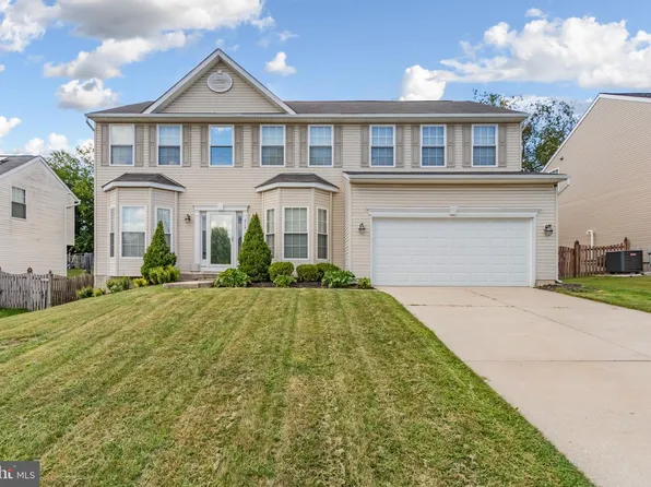 216 Hobbitts Ln, Westminster, MD 21158