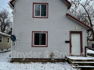 383 Black St, Akron, OH 44306