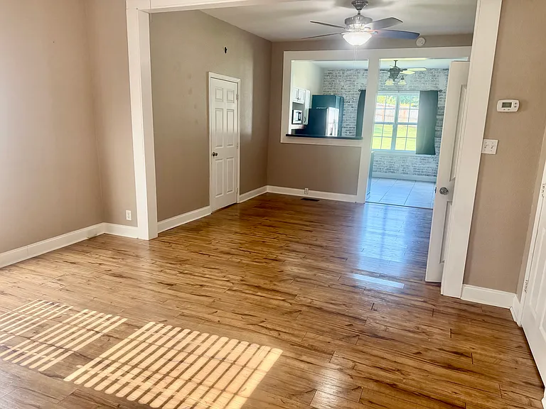 704 McCaslin Ave — Photo 3