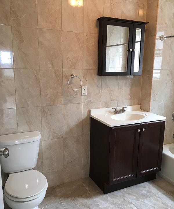 1st image of 15607 Sanford Ave APT 3C
