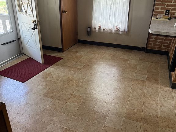 2nd image of 11463 Market St