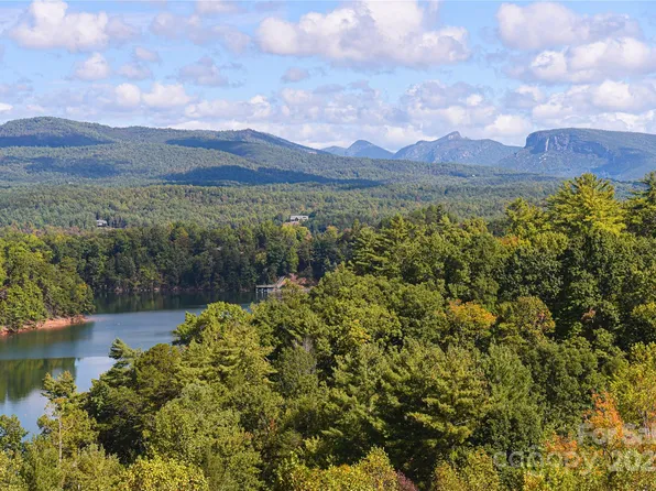 90 High Lake Dr, Nebo, NC 28761