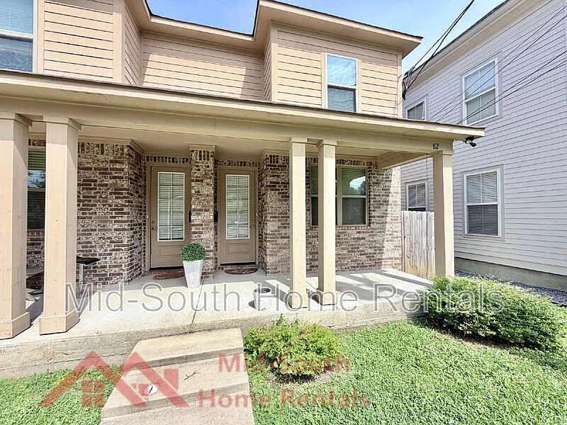 3 bed, 2.5 bath, 1573 sqft, $1,995 — Photo 2
