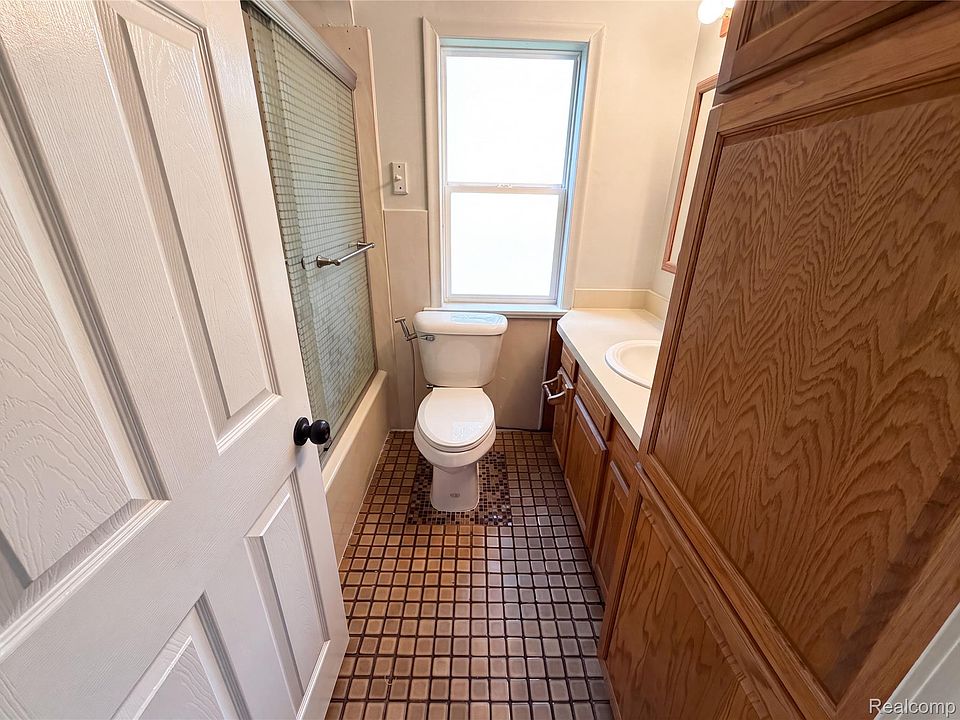 30406 Everett St, photo 8