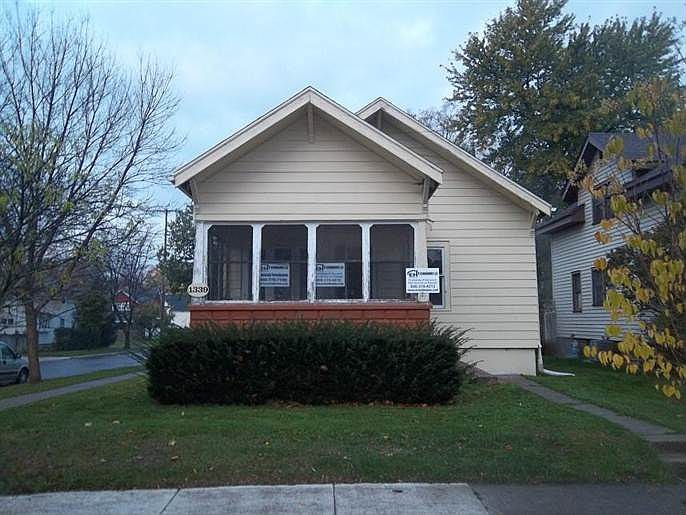 1st image of 1339 Columbia Ave NE