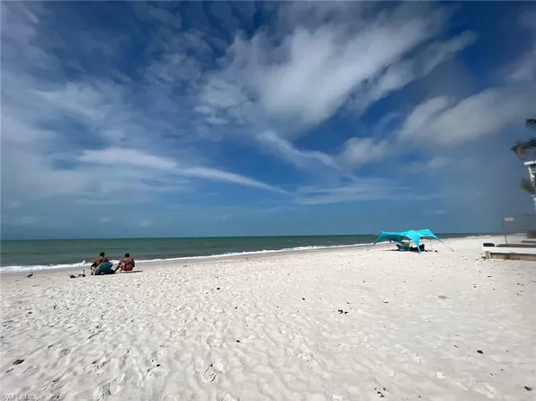 3420 Gulf Shore Blvd N, Naples, FL