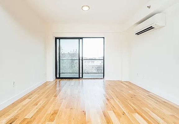 3rd image of 520 Parkside Ave Unit 6-A