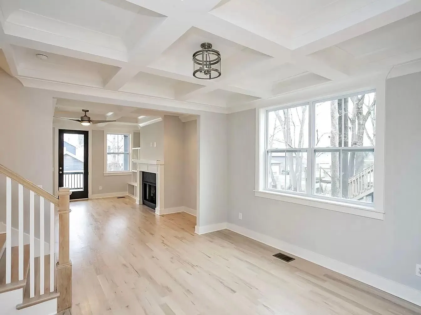 4 bed, 2129 sqft, $3,650 — Photo 4