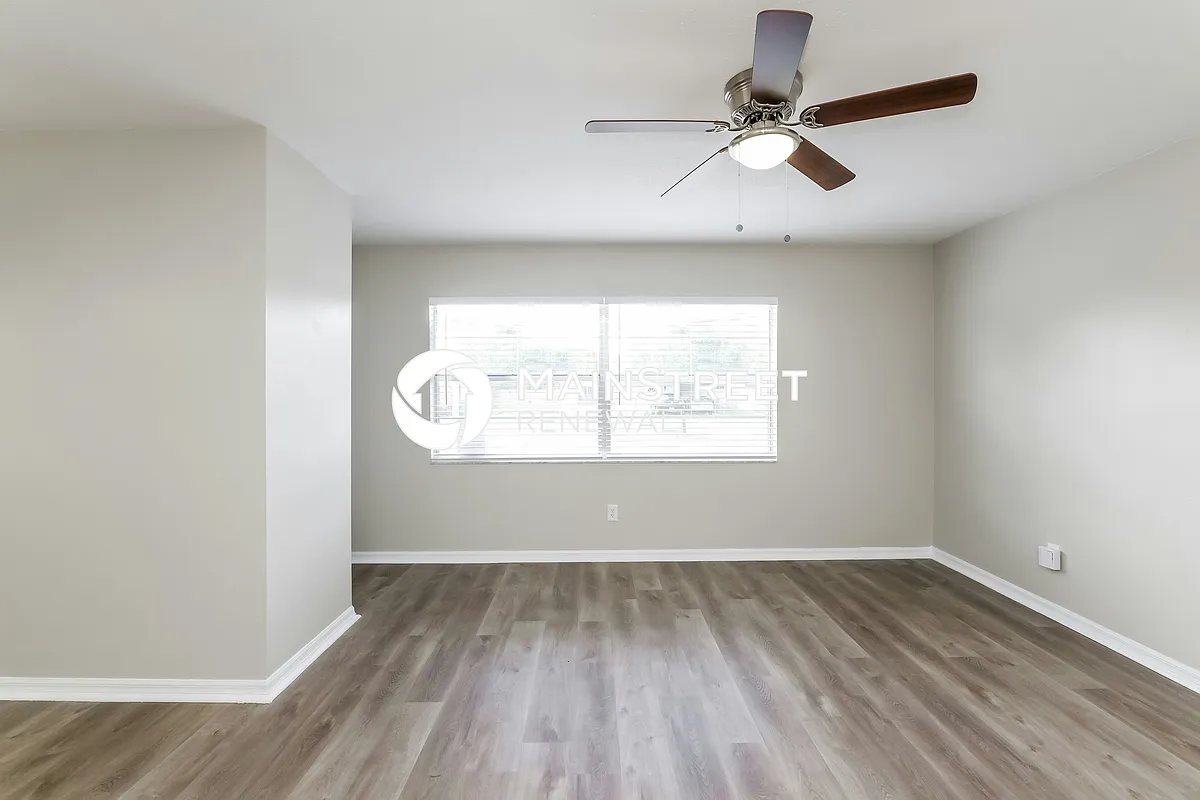 Living Room - 7113 N 50th St