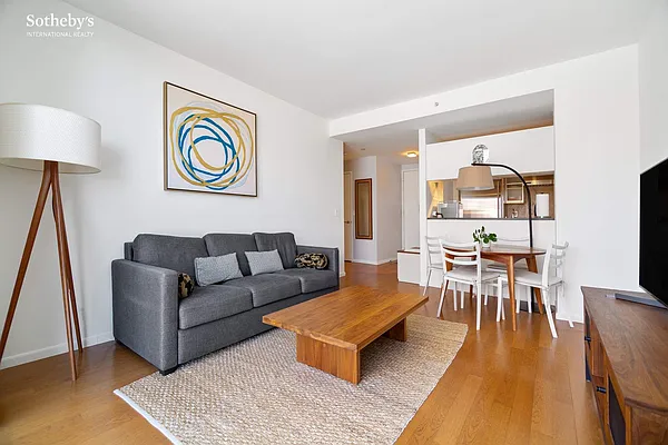 Rented by Sotheby's International Realty | media 2