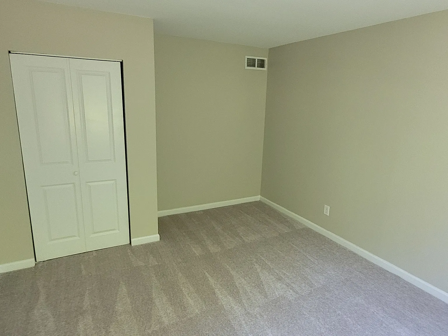 4 bed, 1498 sqft, $1,895 — Photo 2