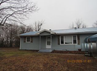 1607 Ford Dr, Aurora, MO 65605