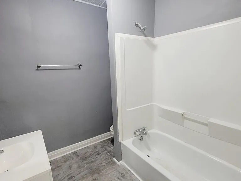11 W Princeton Cir — Photo 8
