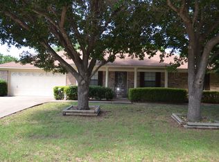 332 E Chapman Rd, Hewitt, TX 76643
