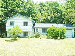 128 Fox Chapel Rd, Henrietta, NY 14467