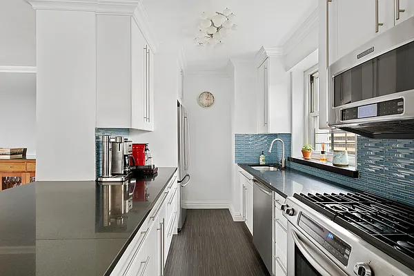 Sold by Compass | media 3