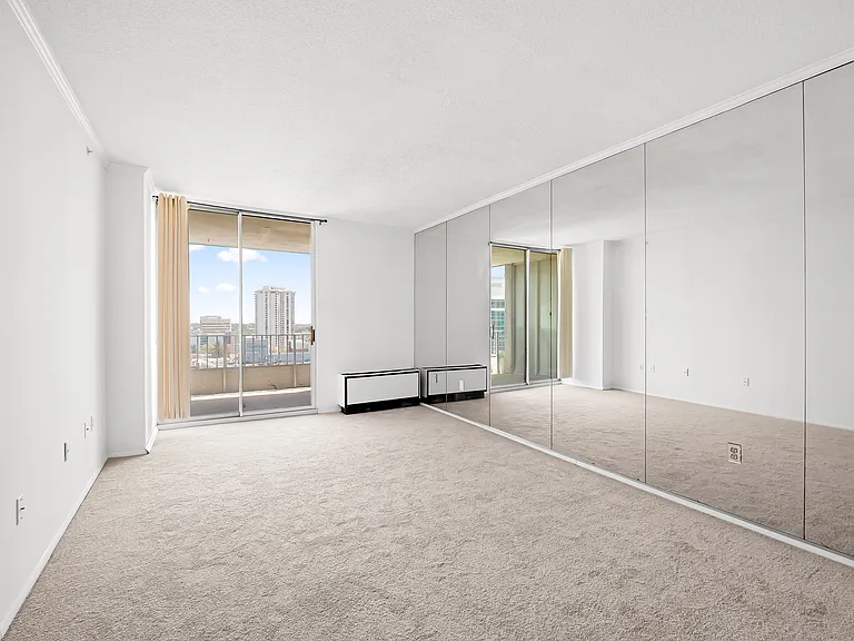 28 Allegheny Ave #1608 — Photo 11