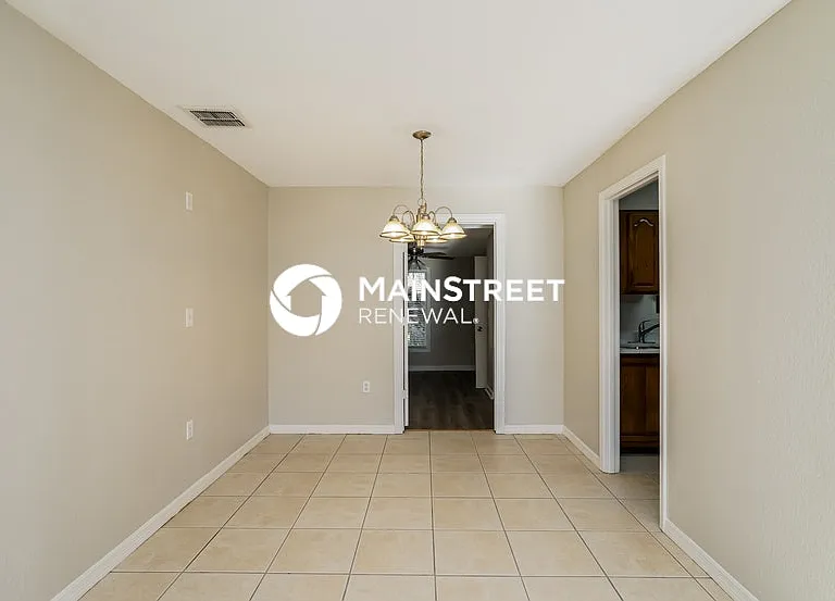 3031 Dillman Dr — Photo 4