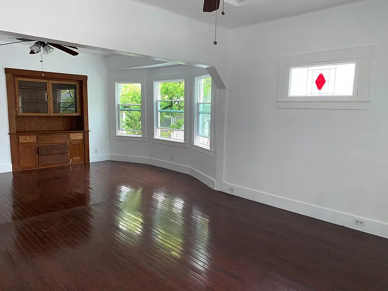 3146 2nd Ave #UPSTAIRS — Photo 7