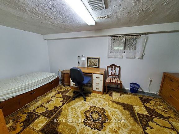 5th image of 73 Regatta Cres