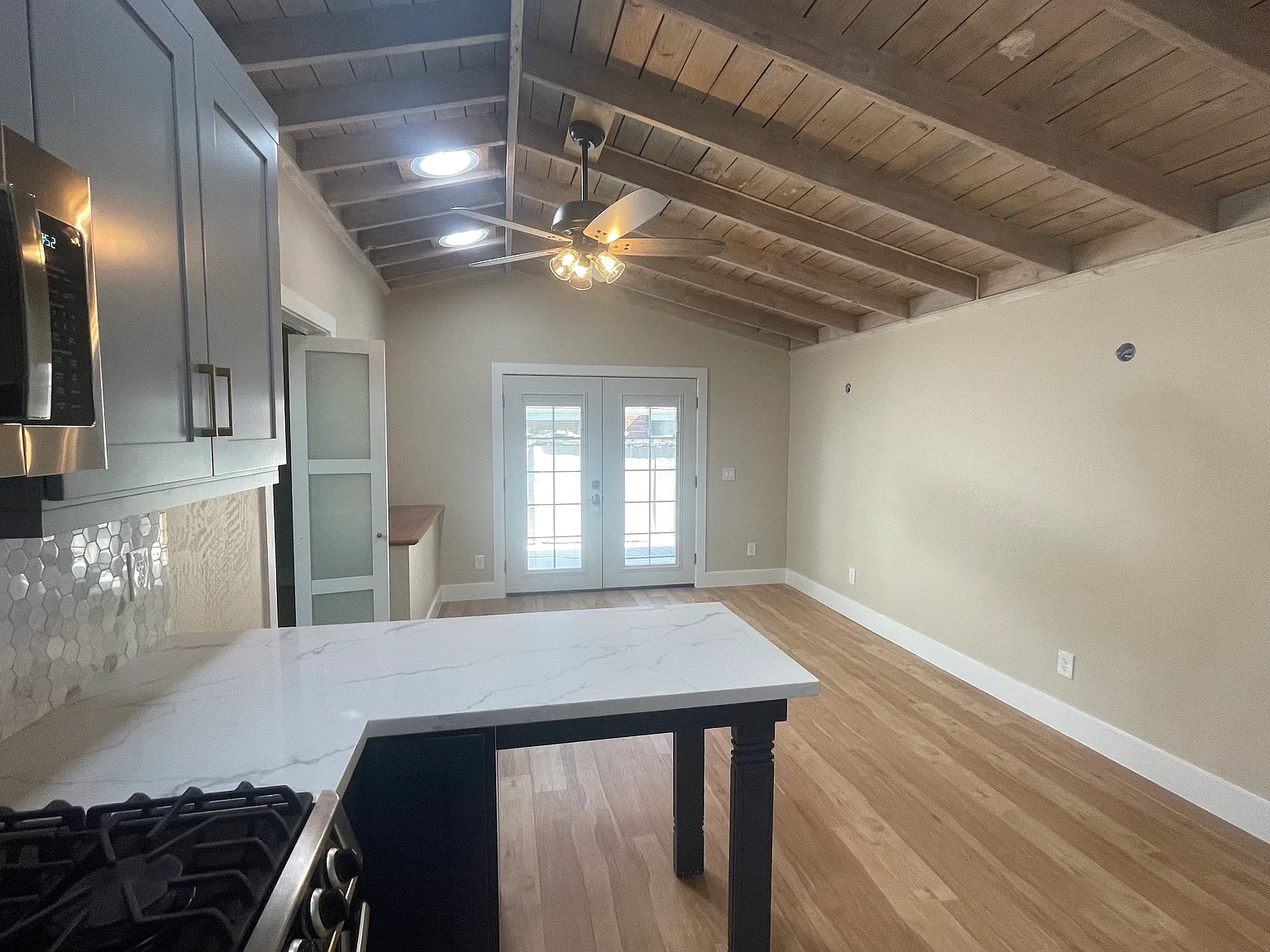 1 bed, 500 sqft, $3,200 — Photo 3